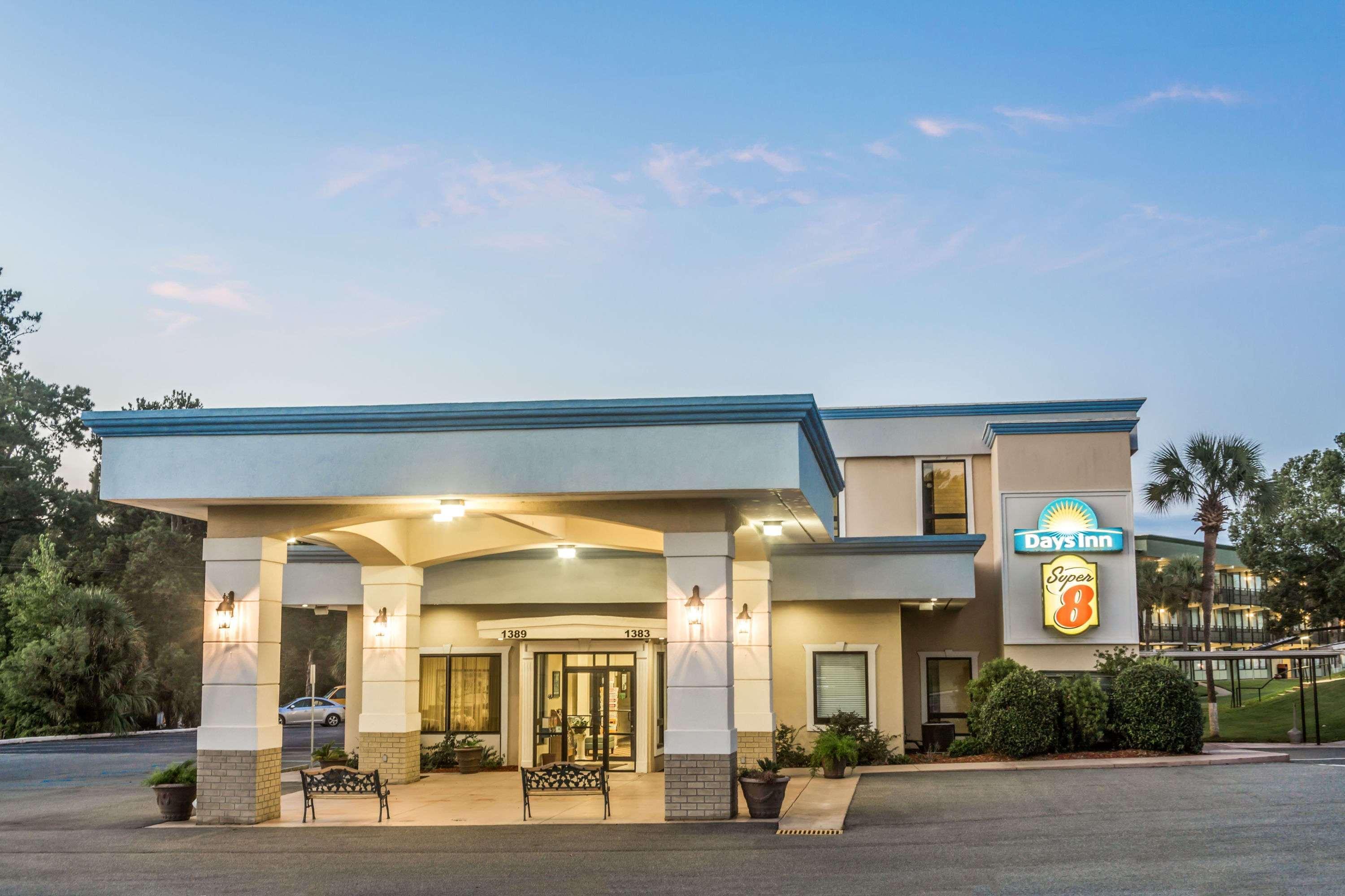 Super 8 By Wyndham Valdosta Mall Esterno foto
