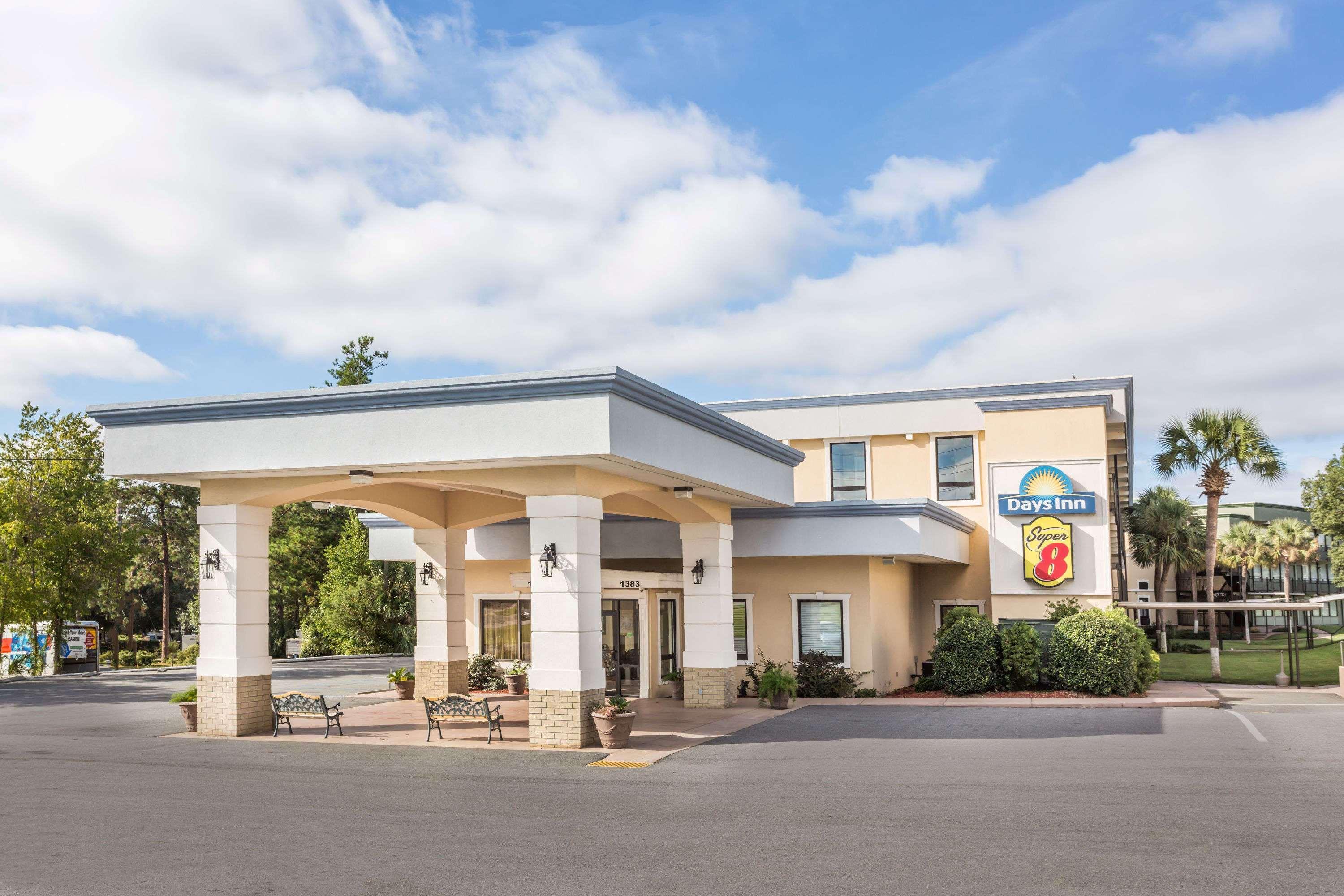 Super 8 By Wyndham Valdosta Mall Esterno foto